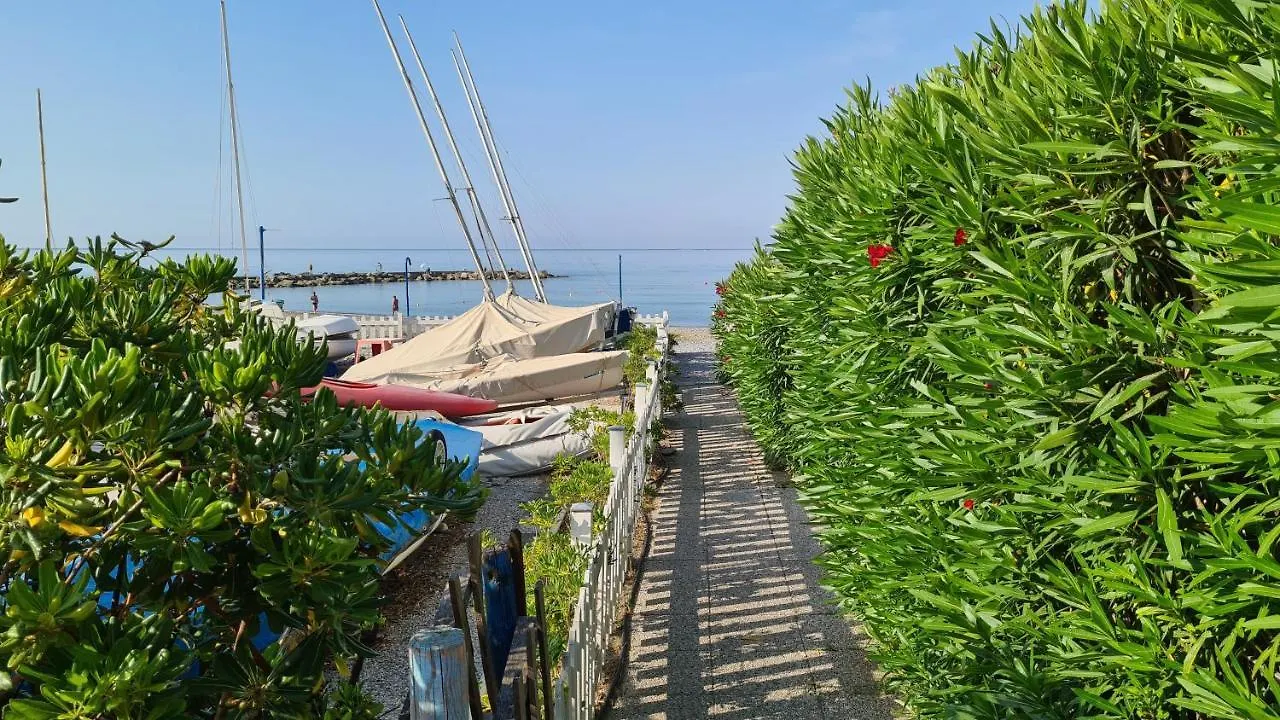 Bloom Al Mare Apartment Ventimiglia