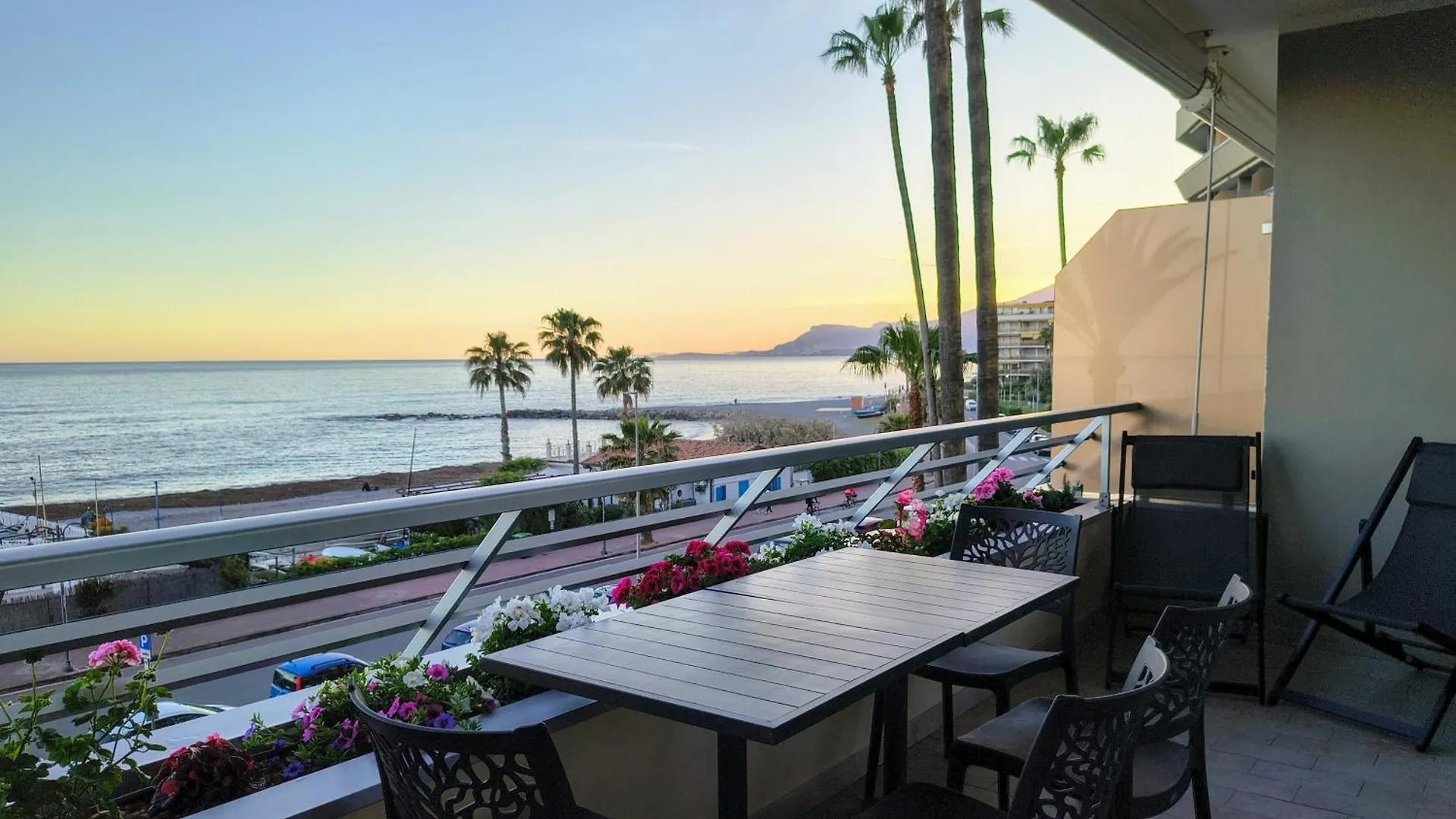 Bloom Al Mare Apartment Ventimiglia