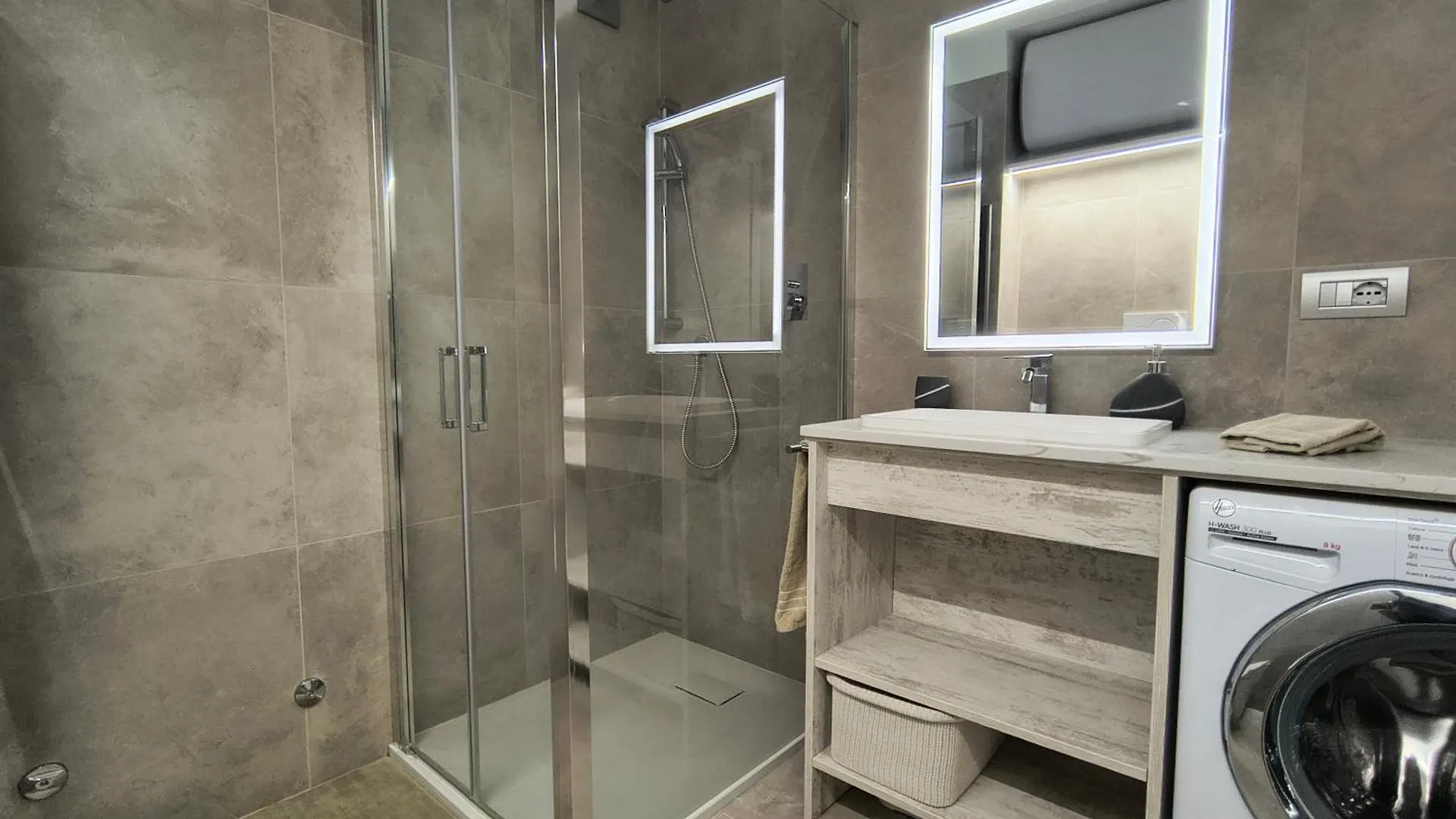 Bloom Al Mare Apartment Ventimiglia Italy